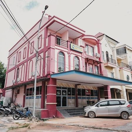 เรดดอร์ซ เนียร์ นาโกยา ฮิลล์ บาตัม 4 Hotel Jodoh  ภายนอก รูปภาพ